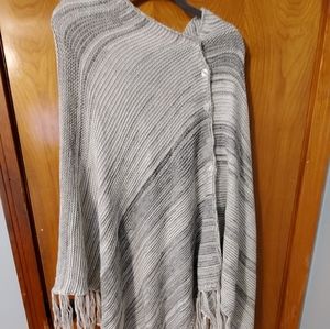 Lularoe mimi poncho One Size